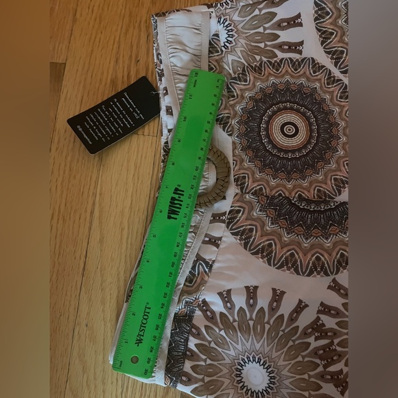 Wide legged pants - Picture 9 of 11